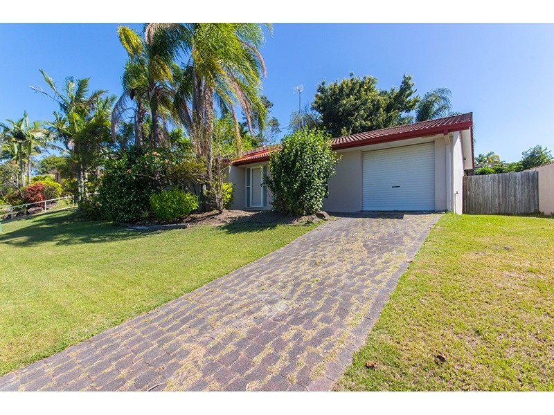 13 Perth Square, Highland Park QLD 4211