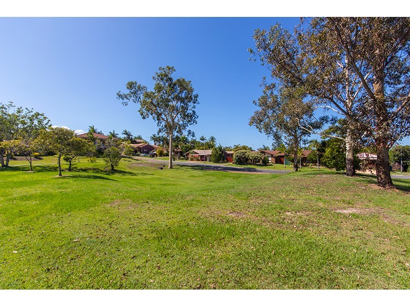 13 Perth Square, Highland Park QLD 4211