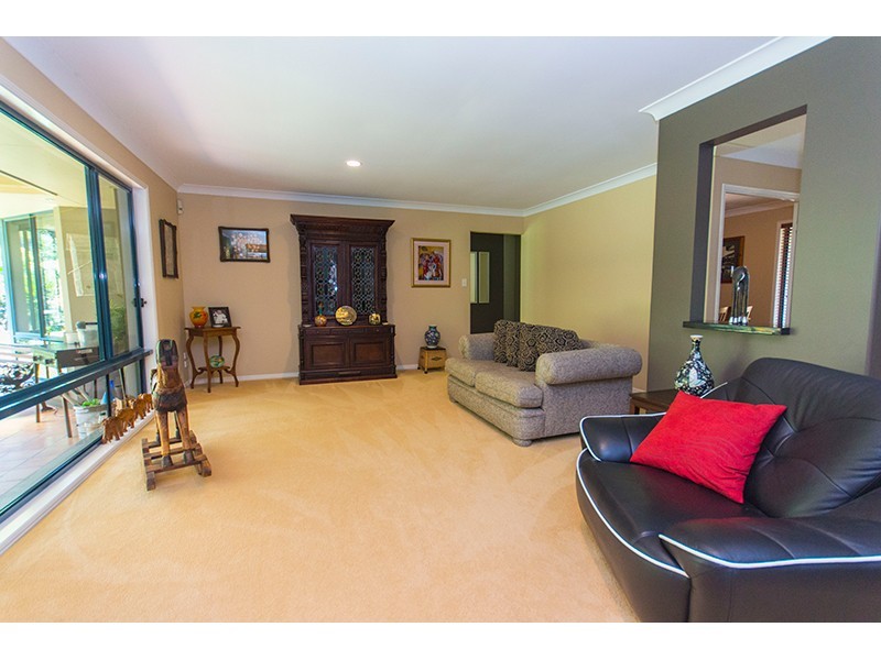 74 Trentbridge Court, Mount Nathan QLD 4211