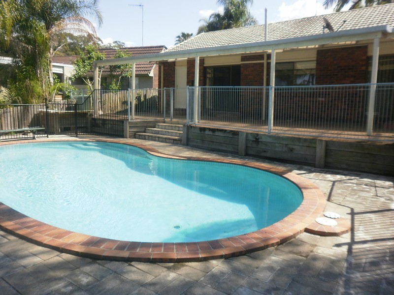 30 Allspice Drive, Ashmore QLD 4214