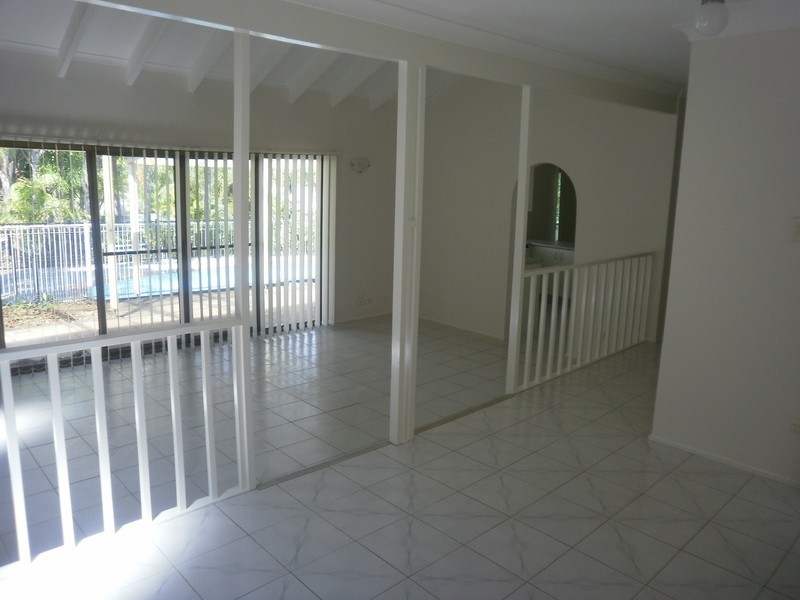 30 Allspice Drive, Ashmore QLD 4214