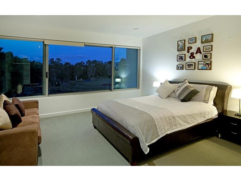 Hope Island QLD 4212