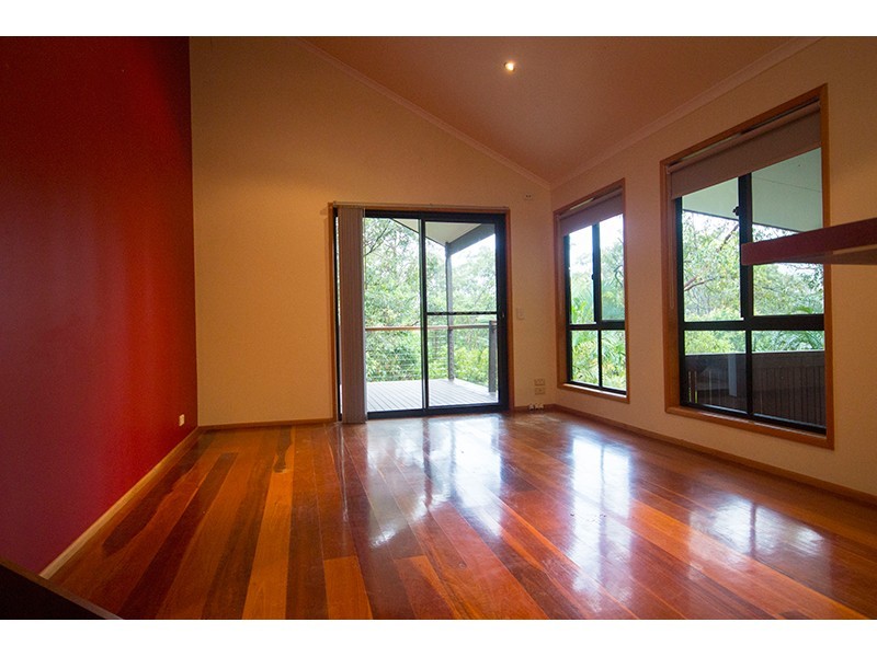 17 Newlands Drive, Mount Nathan QLD 4211