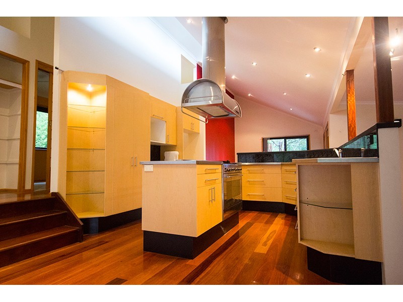 17 Newlands Drive, Mount Nathan QLD 4211