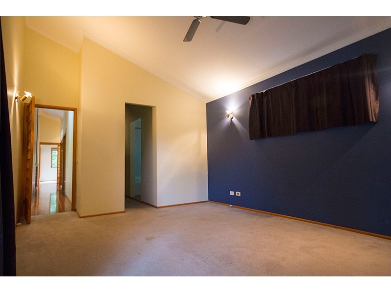 17 Newlands Drive, Mount Nathan QLD 4211