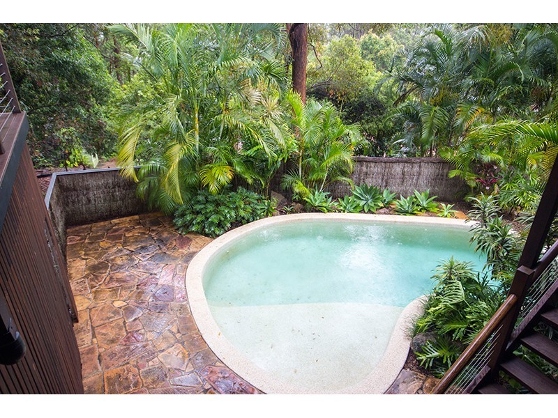 17 Newlands Drive, Mount Nathan QLD 4211