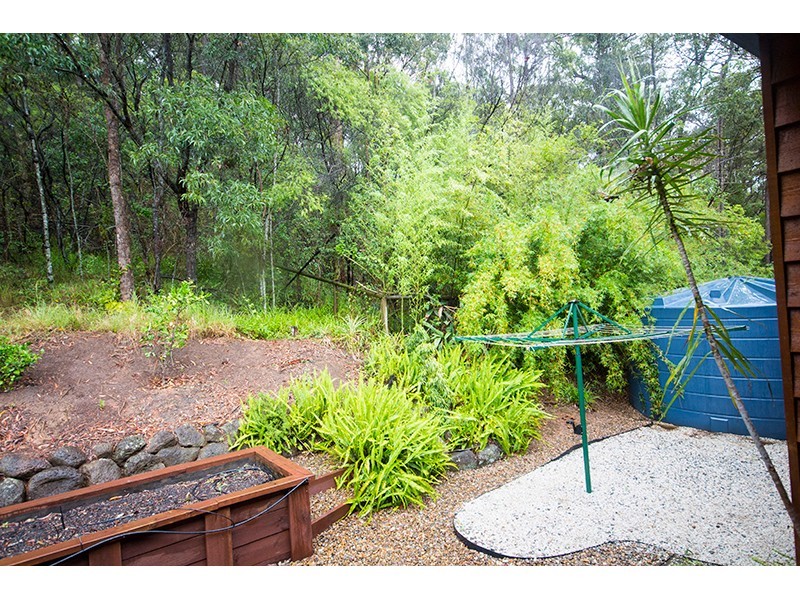 17 Newlands Drive, Mount Nathan QLD 4211