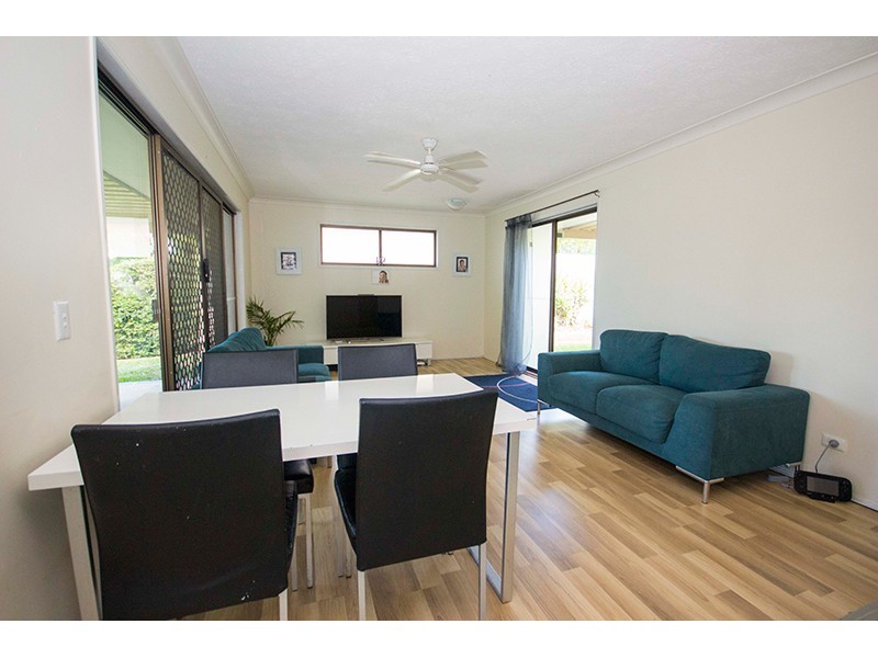 9 Pleasant Court, Carrara QLD 4211