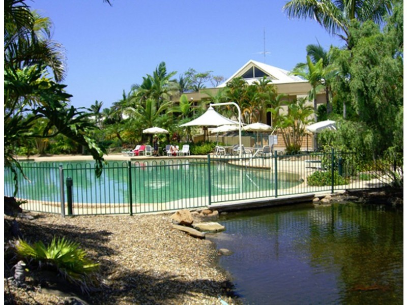 5/125 Santa Cruz Boulevard, Clear Island Waters QLD 4226
