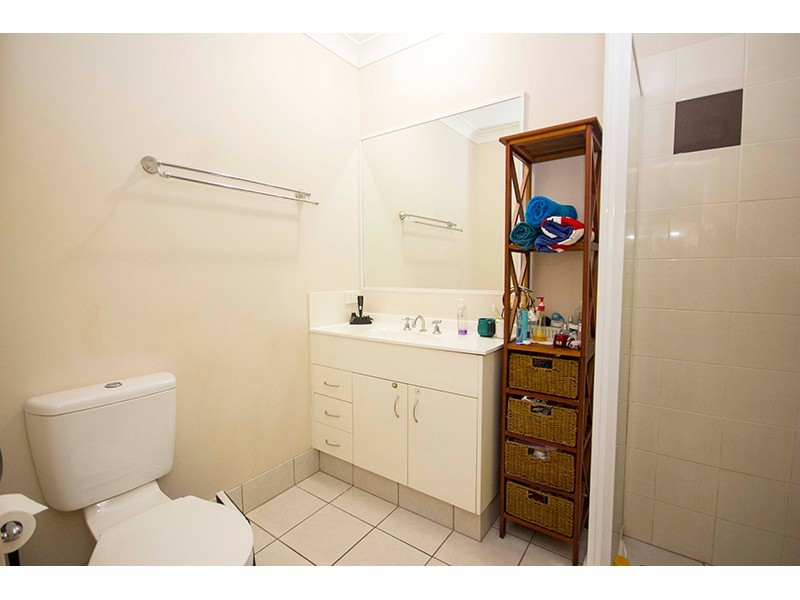 2/21 Hellman Street, Molendinar QLD 4214