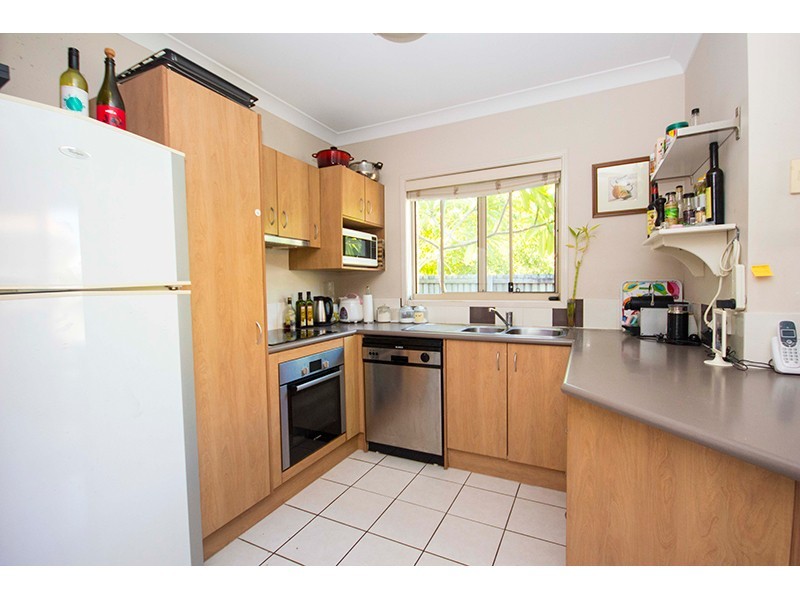 2/21 Hellman Street, Molendinar QLD 4214