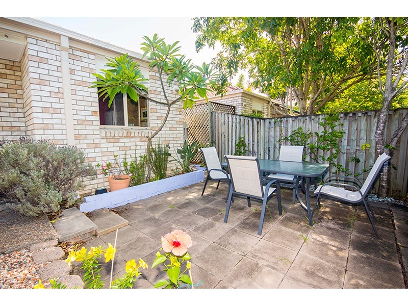 2/21 Hellman Street, Molendinar QLD 4214
