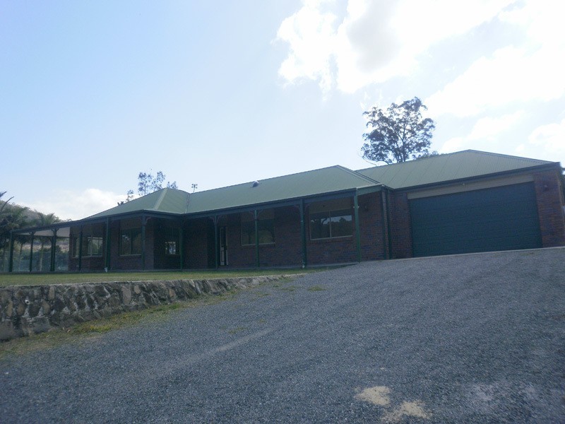 261 Clagiraba Road, Clagiraba QLD 4211