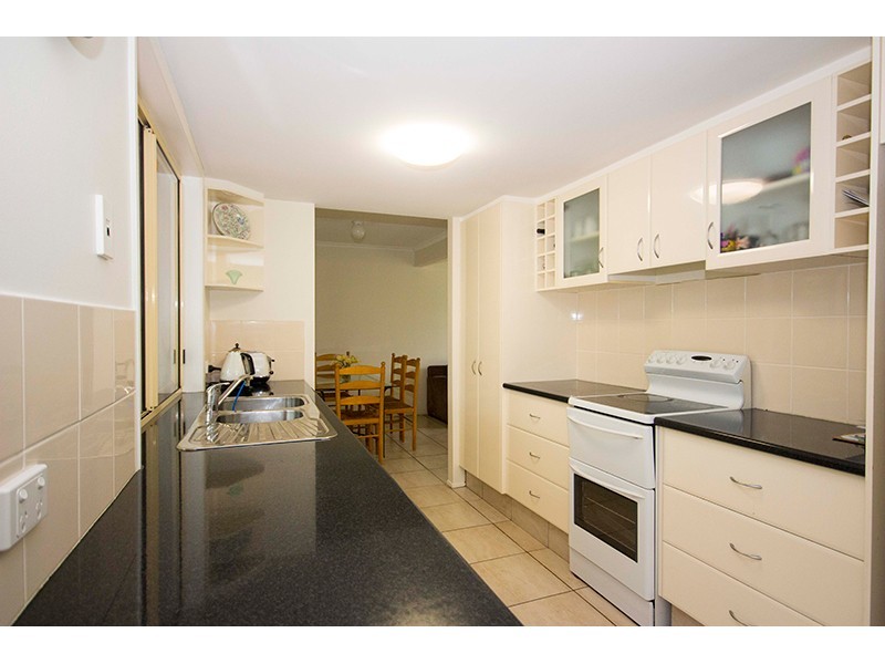 2 Convery Crescent, Highland Park QLD 4211