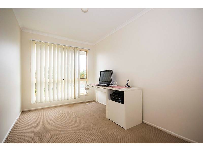 2 Convery Crescent, Highland Park QLD 4211