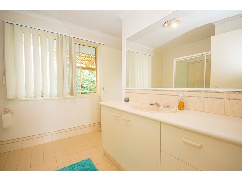 2 Convery Crescent, Highland Park QLD 4211