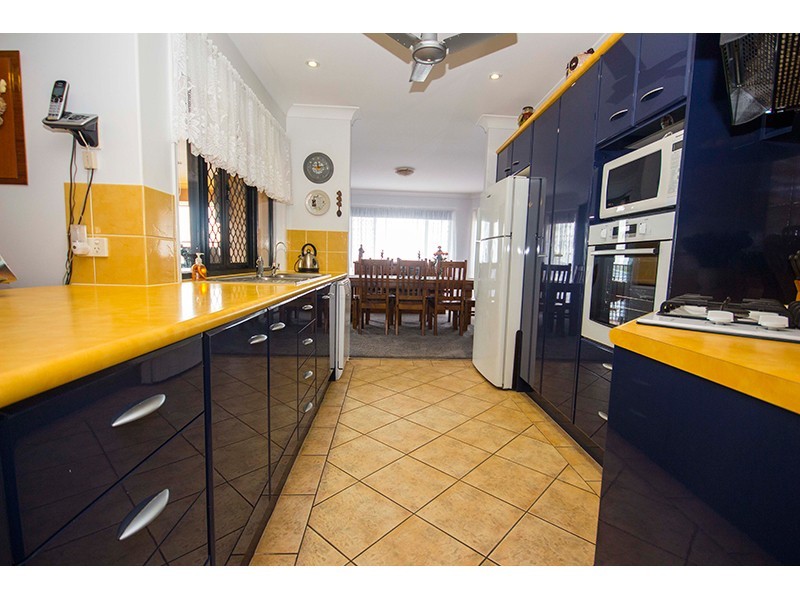 11 Mitaro Rise, Pacific Pines QLD 4211