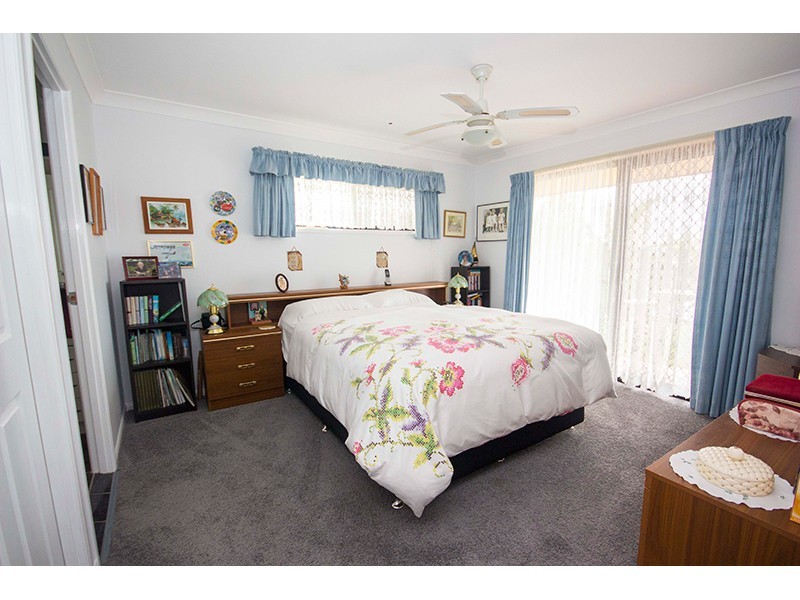 11 Mitaro Rise, Pacific Pines QLD 4211