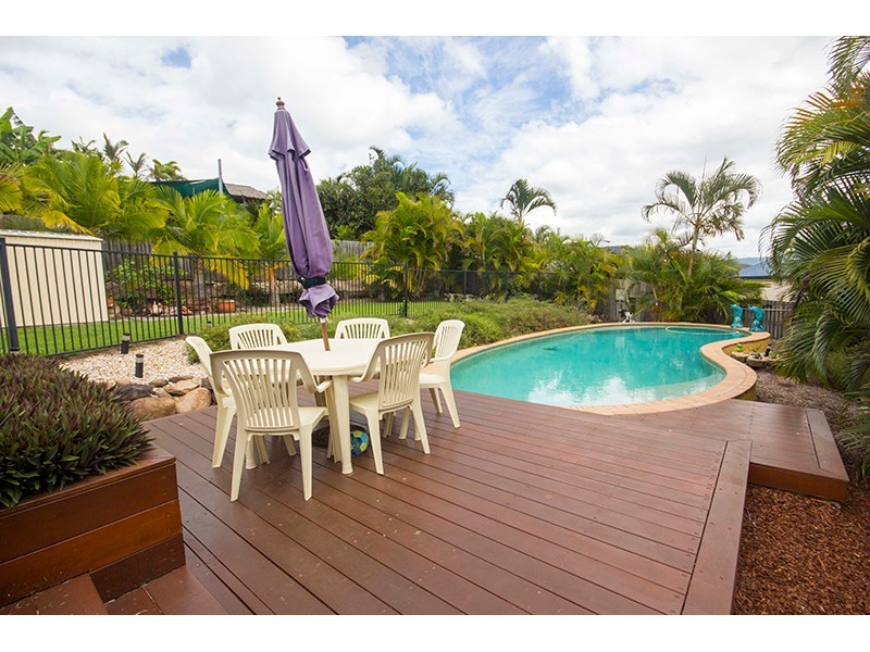 11 Mitaro Rise, Pacific Pines QLD 4211