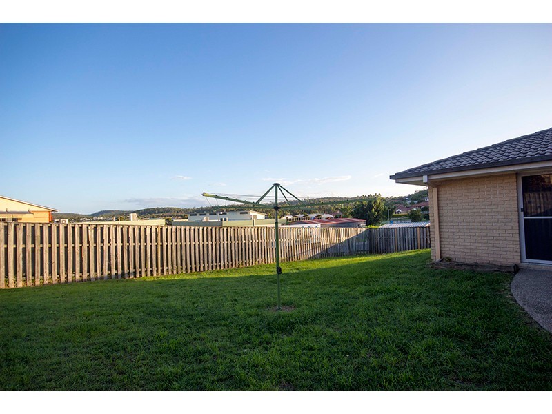 7 Henderson Rise, Pacific Pines QLD 4211