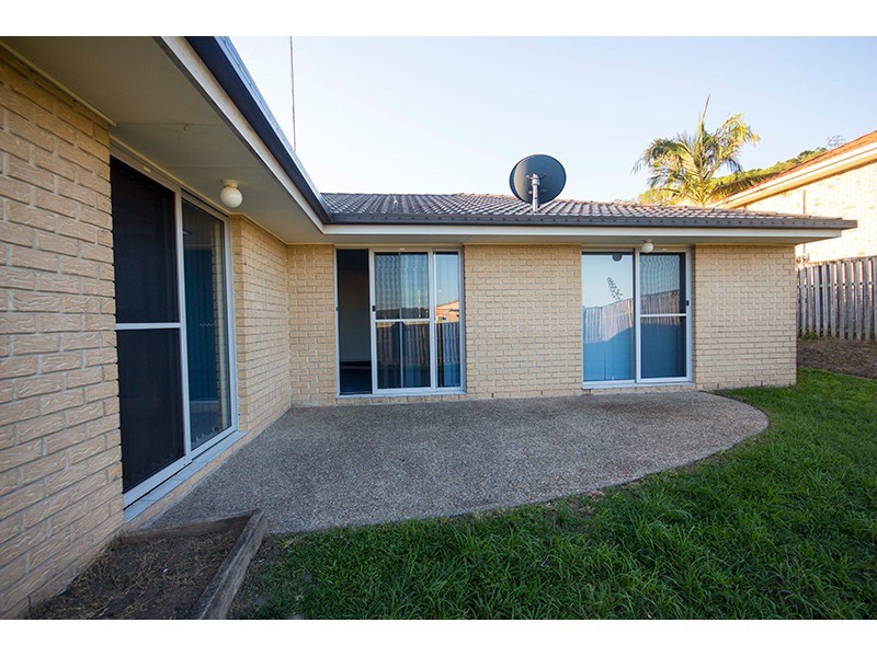 7 Henderson Rise, Pacific Pines QLD 4211