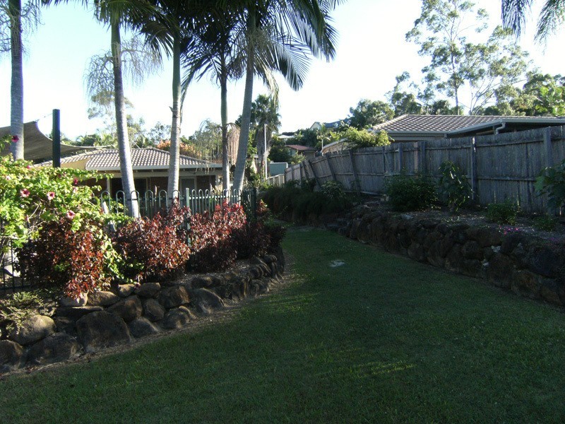 89 Explorers Way, Highland Park QLD 4211