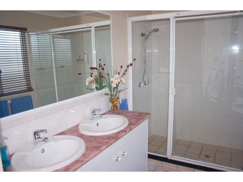 Highland Park QLD 4211