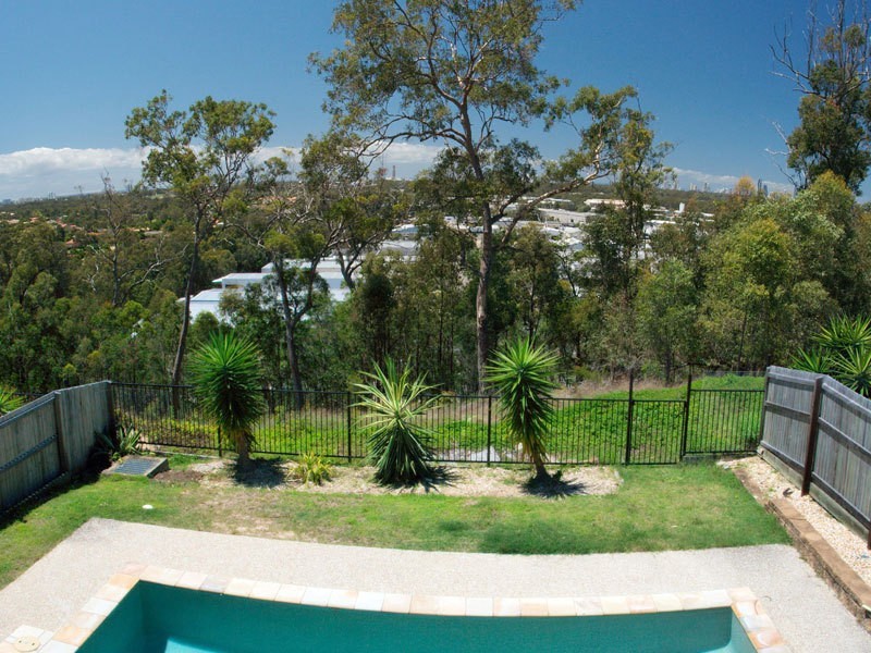 17 Zane Street, Molendinar QLD 4214