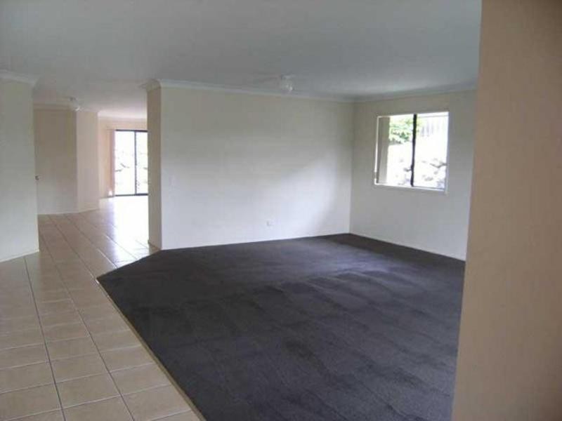 27 Buffalo Crescent, Pacific Pines QLD 4211