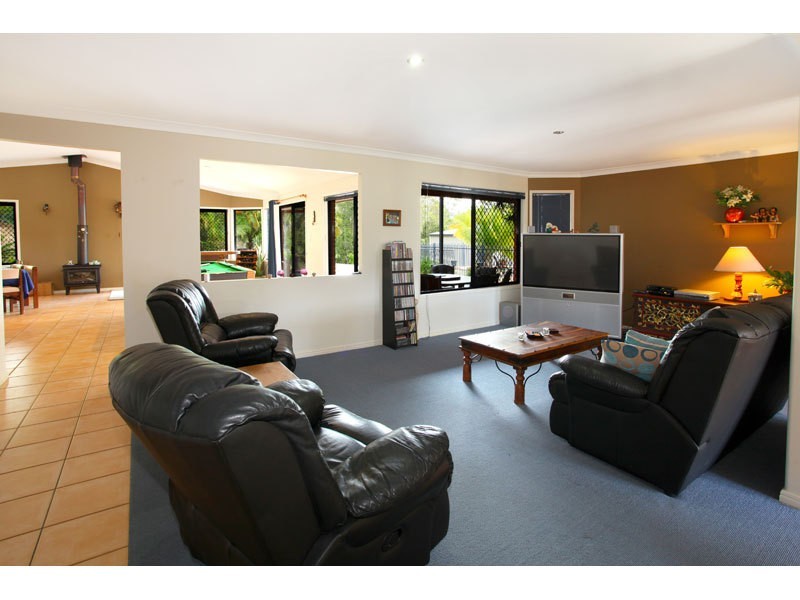 80 The Oval Drive, Mount Nathan QLD 4211