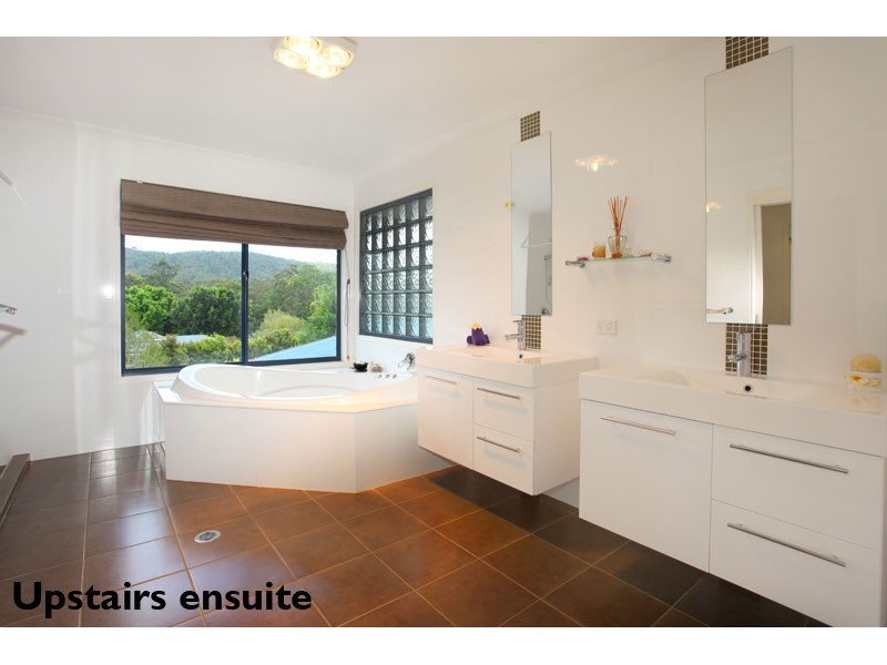 80 The Oval Drive, Mount Nathan QLD 4211