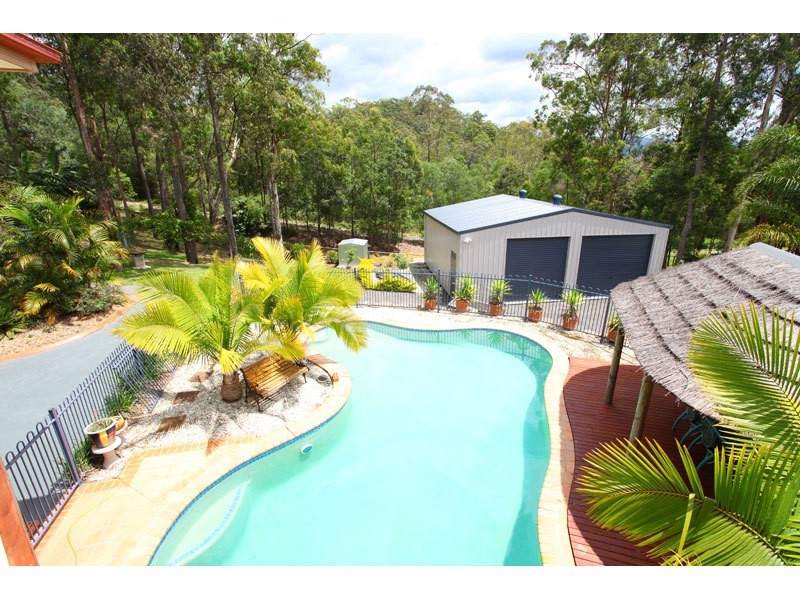 80 The Oval Drive, Mount Nathan QLD 4211