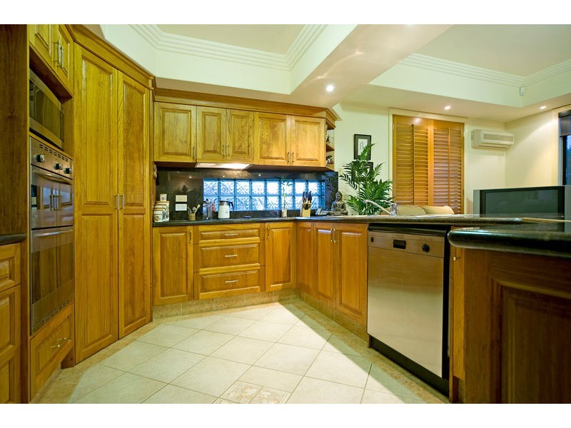 Highland Park QLD 4211