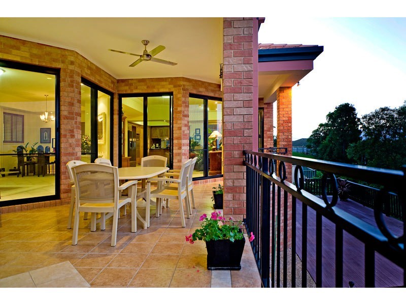 Highland Park QLD 4211