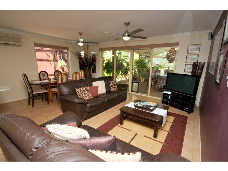 20 Winchester Drive, Nerang QLD 4211