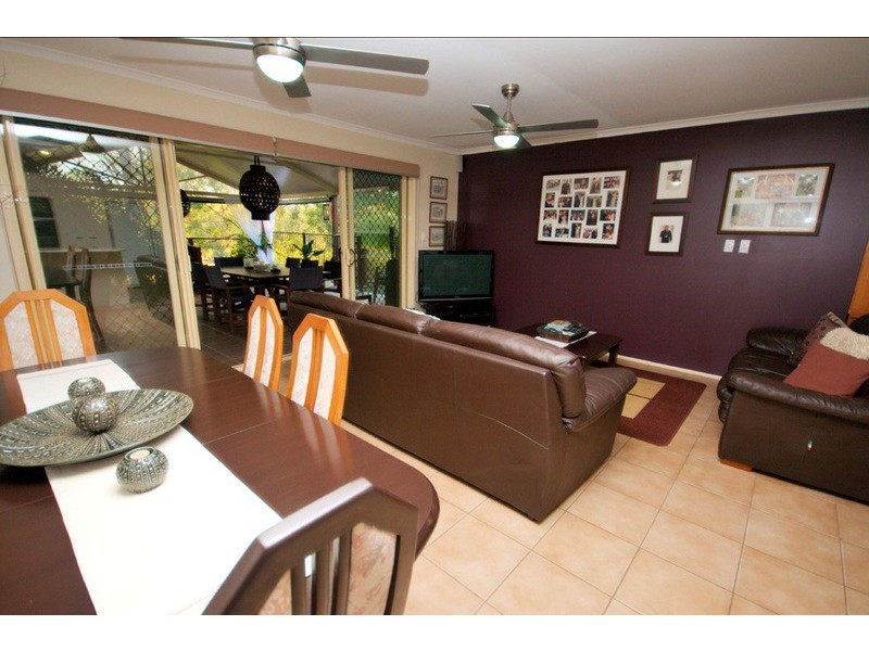 20 Winchester Drive, Nerang QLD 4211