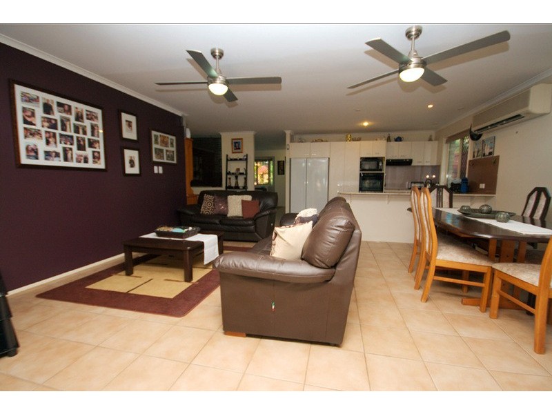 20 Winchester Drive, Nerang QLD 4211