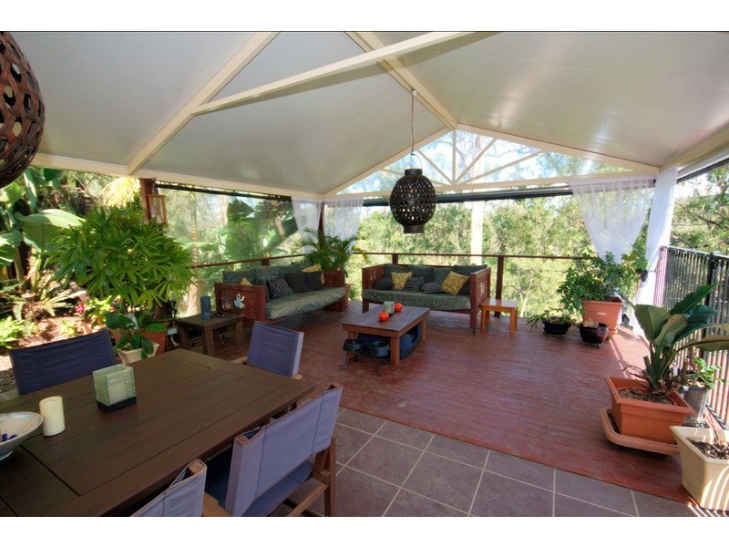 20 Winchester Drive, Nerang QLD 4211