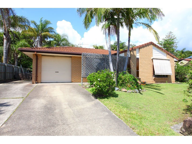 76 Alexander Drive, Highland Park QLD 4211