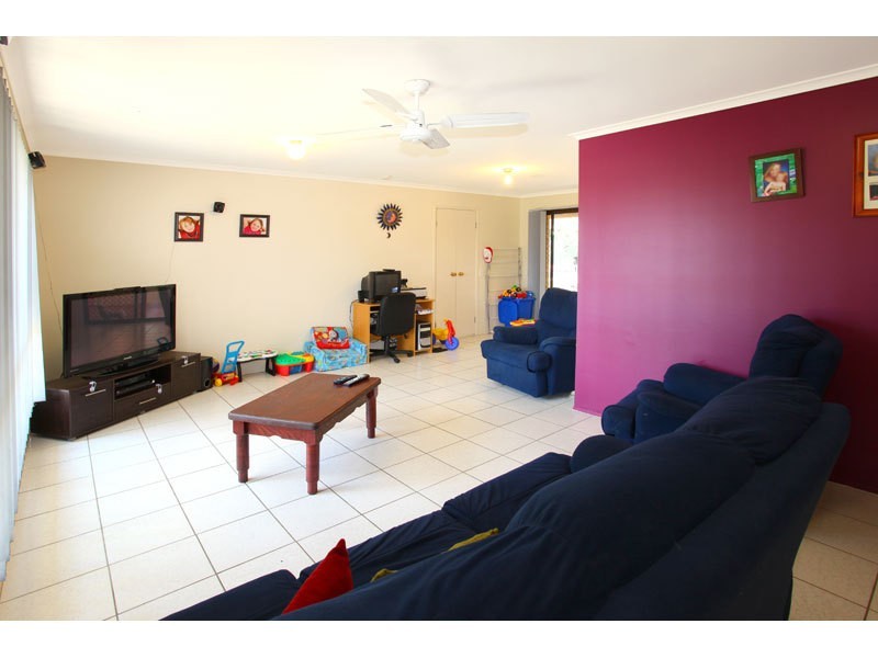 76 Alexander Drive, Highland Park QLD 4211