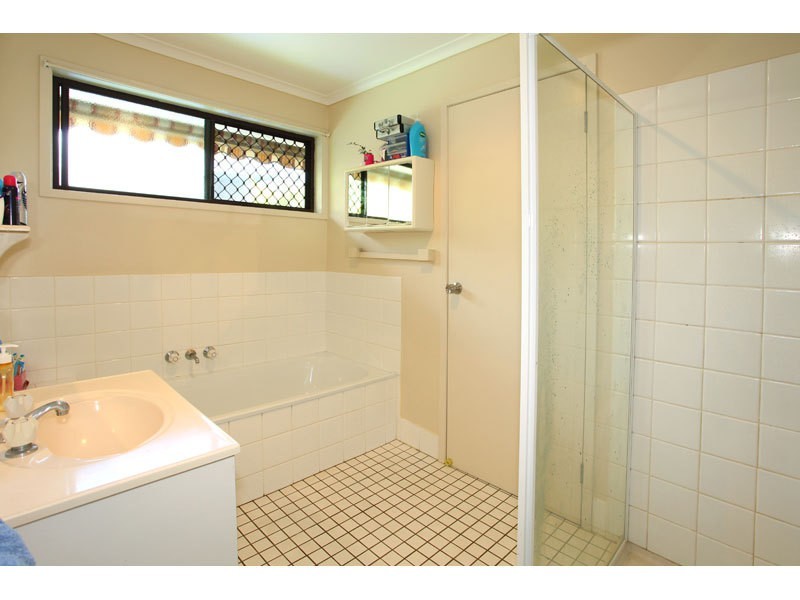 76 Alexander Drive, Highland Park QLD 4211