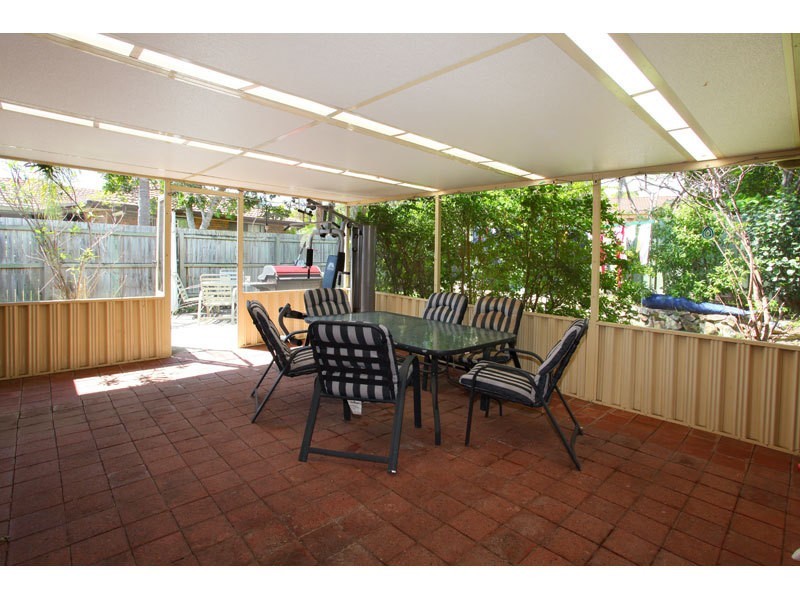 76 Alexander Drive, Highland Park QLD 4211