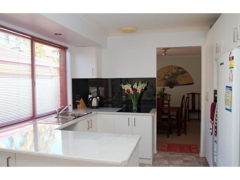 4 Garvie Place, Highland Park QLD 4211