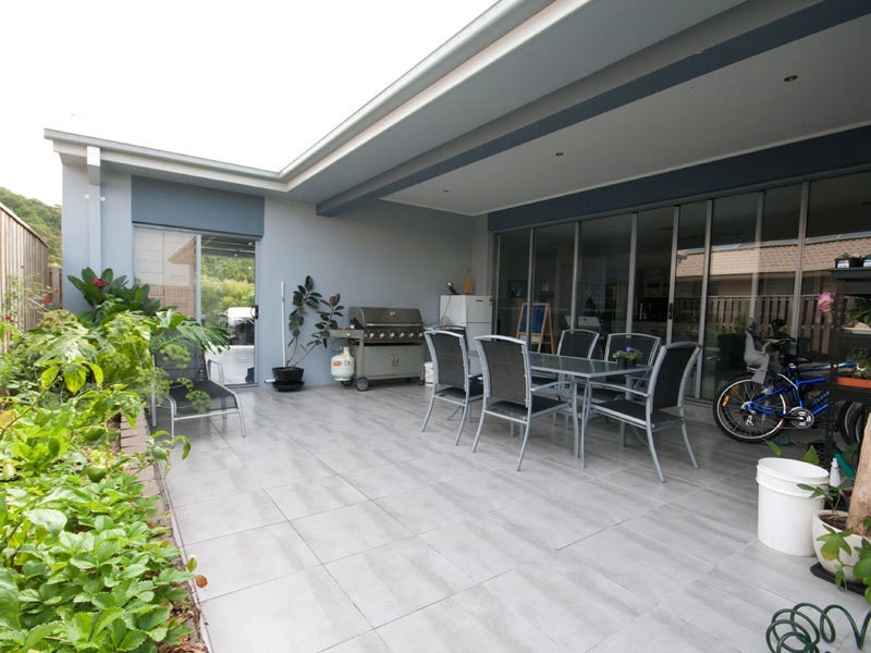 99 McAuley Parade, Pacific Pines QLD 4211