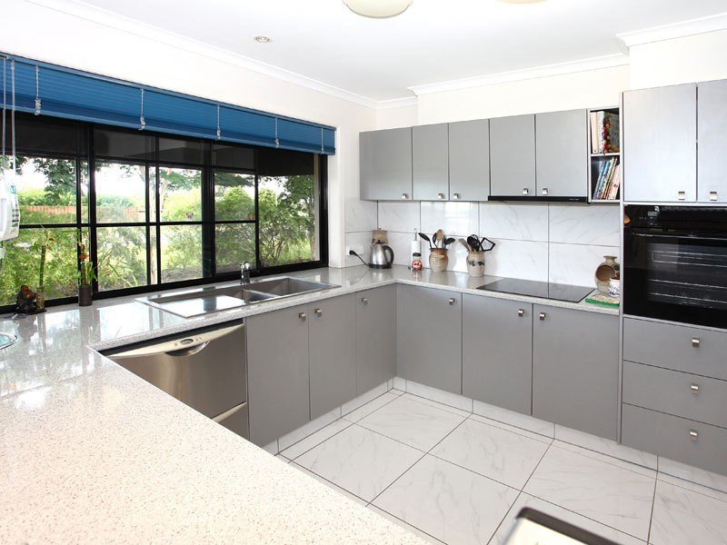 17 Convery Crescent, Highland Park QLD 4211