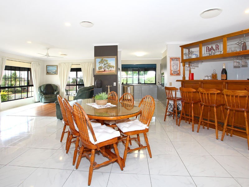 17 Convery Crescent, Highland Park QLD 4211