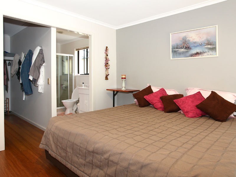 17 Convery Crescent, Highland Park QLD 4211