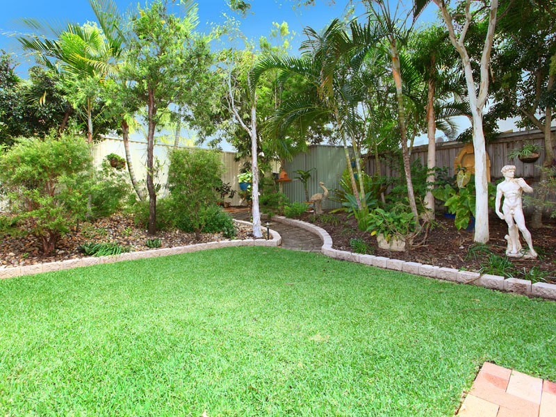 17 Convery Crescent, Highland Park QLD 4211