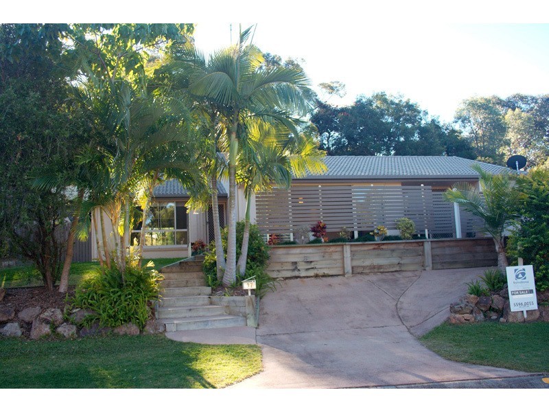 37 Renfrew Drive, Highland Park QLD 4211