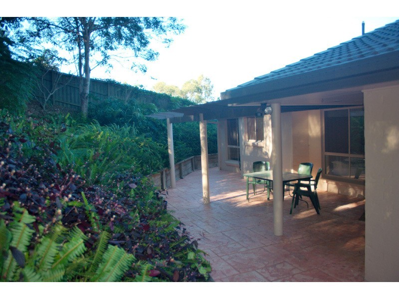 37 Renfrew Drive, Highland Park QLD 4211